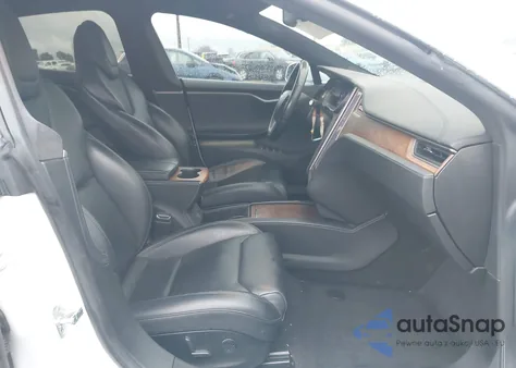 2019 Tesla Model S 100D/75D/Long Range/Standard Range z USA, uszkodzony, nr VIN 5YJSA1E28KF348302